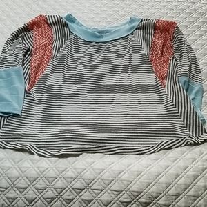 New lightweight sweater size Small
